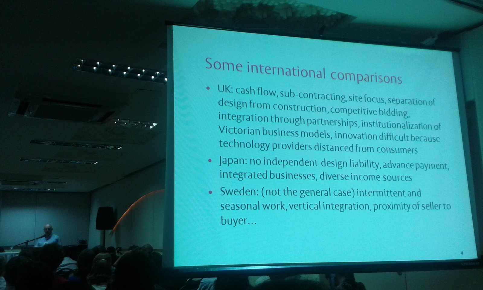 Imagens da apresentação do prof. Hughes durante o ENTAC 2014